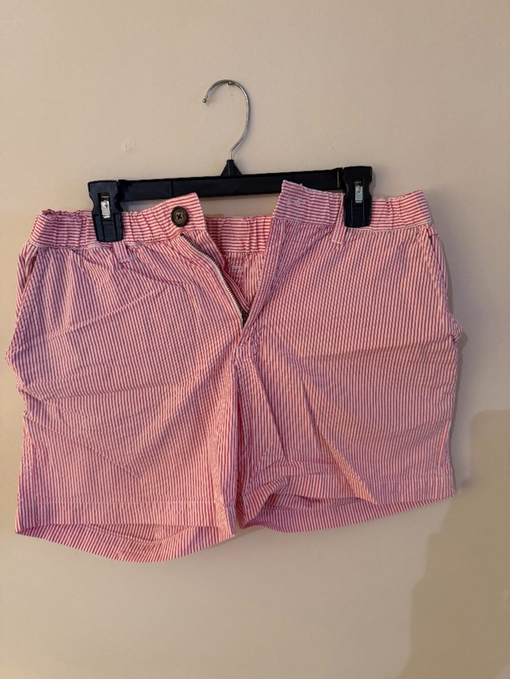 Chubbies Men’s Large Red White Striped Seersucker Stretch Shorts Preppy
